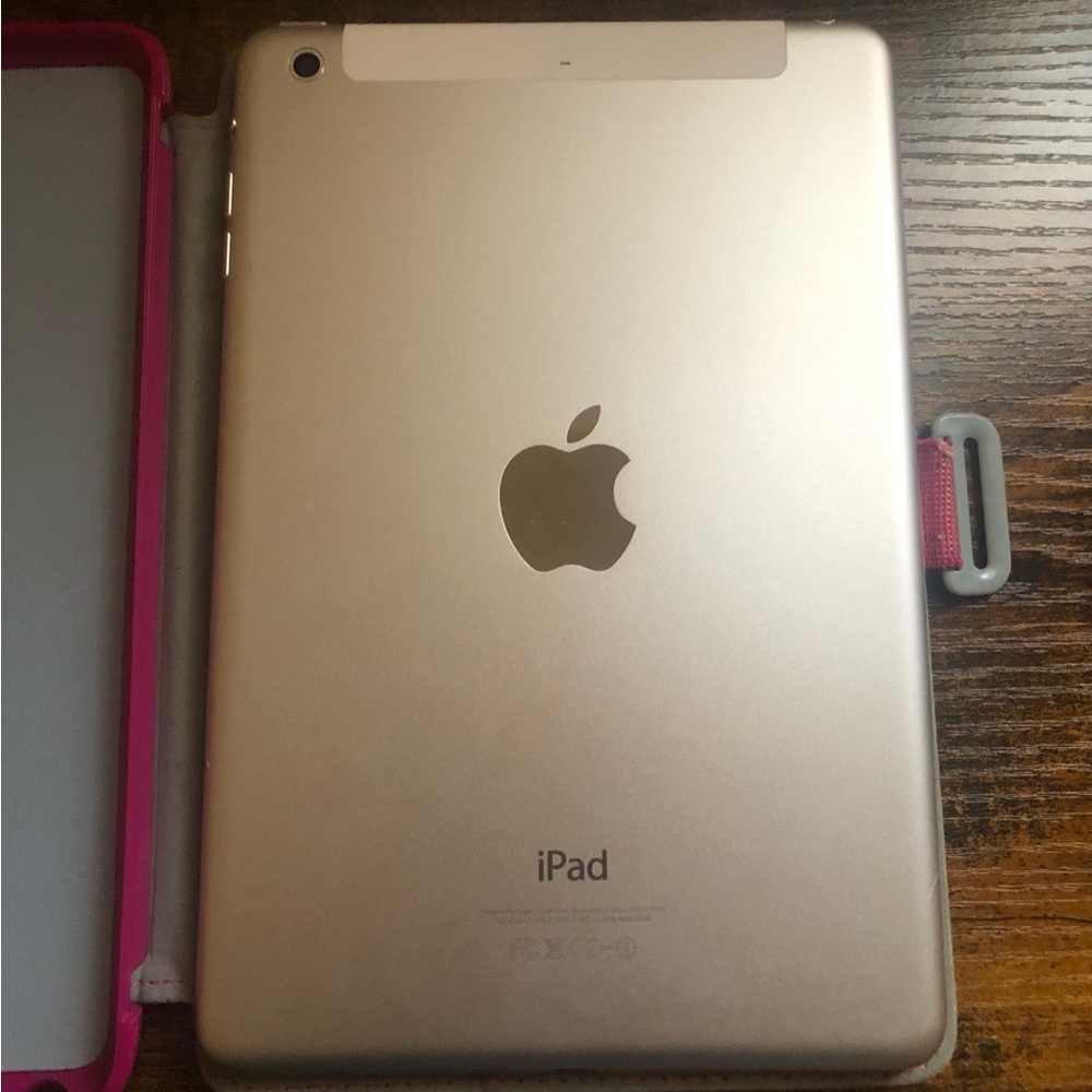 Apple iPad Mini 2 - Silver - Picture 4 of 5